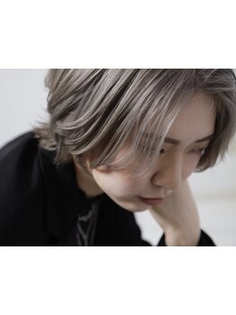 いつもと少しイメージを変えたい方にインナーカラーやハイライト、バレイヤージュがオススメ◎