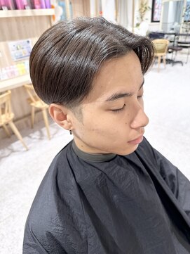 ゼストソエル(ZEST soell) 酸性ストレート×センターパートショート