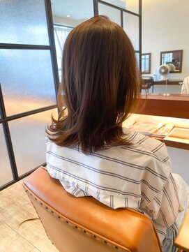 マーリャヘアー(mallia hair) くびれ外ハネセミロング