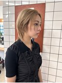 ブロンドベージュ ショートウルフ