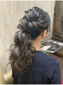 【ヘアアレンジ】ローポニーテールスタイル