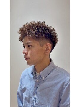 ギルド(Guild) 「短髪ショート」×「スパイラルパーマ」