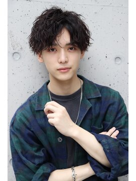 ルーシー 渋谷(LUCEY) センターパートフェザーパーマシャドウパーマメンズパーマ