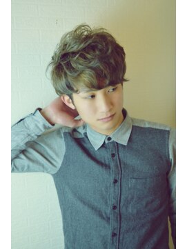 アース 大宮宮原店(HAIR&MAKE EARTH) 《グラデーションプラチナアッシュ》【EARTH 大宮宮原店】