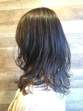 ヒンメリ(HIMMELI) ふわふわパーマ