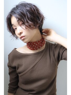 リタ(Lita) ◎こなれハンサムショート