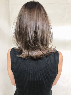 ノク(nok) くびれセミディ_黒髪小顔オリーブグレーココアベージュ