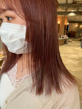 ティー(t .) 艶ピンクブラウン×レイヤーストレート