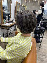 ルチナ 秦野(Lucina)&nbsp;白髪ぼかし／コントラストハイライト