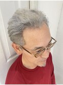 黒髪からグレイヘア