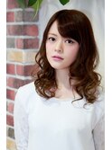 グラデーションカラー×毛先カールで愛され大人フェミニン