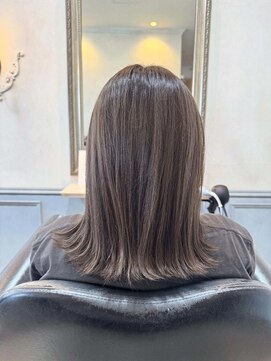 ラ シック(La chic) ほんのりオリーブグレージュ