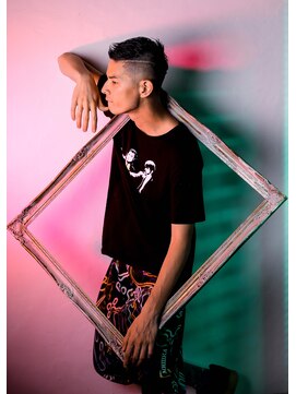 オゥルージュ カシェ(Au-rouge Cashe) 【一軒家プライベートサロン　Au-rouge　Cashe】メンズカット