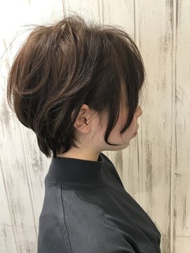 フェニーチェ 高崎(FENICE) 20代.30代オススメふんわりフェミショート×パーマ