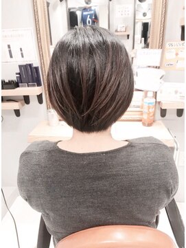 ミッシェル アフロート(michelle afloat) 髪質改善ヘッドスパでツヤ髪ふんわりショート簡単スタイリング