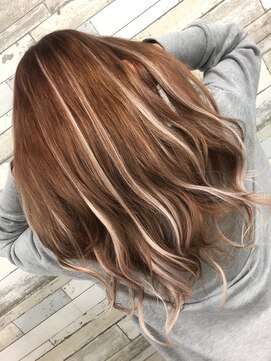 アイエスト 東新宿(I est) 【hair lounge viviana】ピンクベージュ3Dカラー