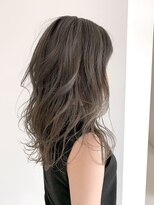 ナーナーナー モエ(Nana no moe)&nbsp;透明感ありありシルバーアッシュ