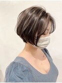 O-tete グレージュハイライトカラーショートボブ