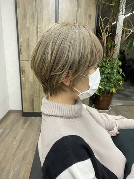 ヴィフ 大船(VIF) ショートヘア(カット)×ハイトーングレージュ(ケアブリーチ)