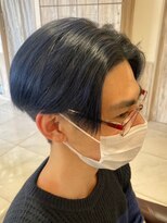 グランデュール 焼津店(GRANDEUR)&nbsp;メンズブリーチ センターパート ブルーブラック ブリーチ