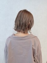 フランチェスカドットボブ(francesca.bob)&nbsp;くくれるハイトーンボブ×ミルクティーベージュ【渡辺俊弥】梅田