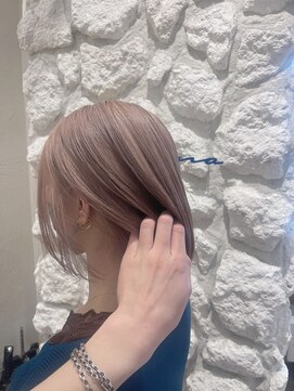 ロア 中目黒(loa) レイヤーロング/グレーベージュ/黒髪/前髪パーマ[中目黒]