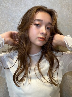 【LOVERS】経験豊富なStylistの高い技術で、朝もラクにキマるお洒落Hairが大人女性から支持♪[日野/豊田]