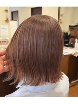 ラプチャー(RAPTURE)&nbsp;グレージュオリーブベージュくびレイヤーカットミディ