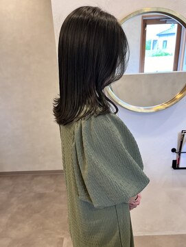 リタ(Lita.) 暗髪　オリーブグレー　透明感 赤み消し