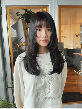 ニードジェリコ(NEED JERICHO) 顔まわりパツっとレイヤーカット