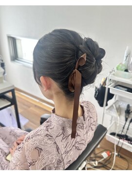 オウン(AUN) タイト目な高めアップ