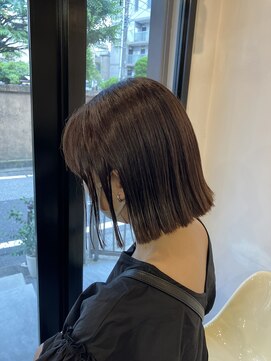 レイリー(LAiLy) ボブ　パツッと切りっぱなし