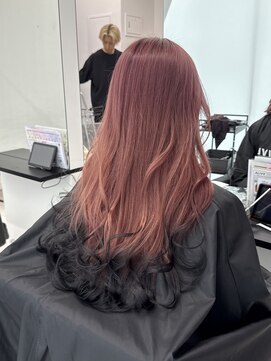 アライブ キチジョウジ(ALIVE Kichijoji) ピンク&ブラックグラデーションカラー