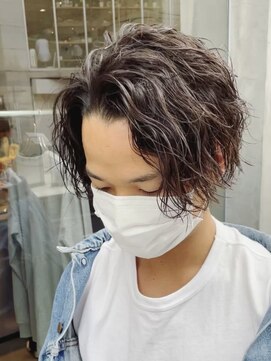 エリマ 横浜西口(elima) 横浜西口波巻きパーマツイストスパイラルパーマセンターパート