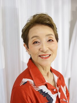 アガール ミセスのステージヘアメイク