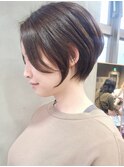 横浜西口オージュア大人丸みショートボブ白髪ぼかしカラー