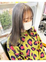 イル(ill)&nbsp;大須　インナーカラー　ハイトーン