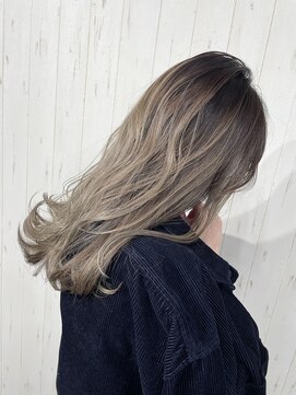 アンティア小作(ANT‘IA) シャドウルーツバレイヤージュ