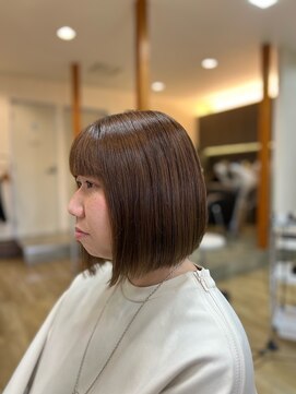 リップスヘアー(Lip’s hair) 切りっぱなしぱっつんボブ