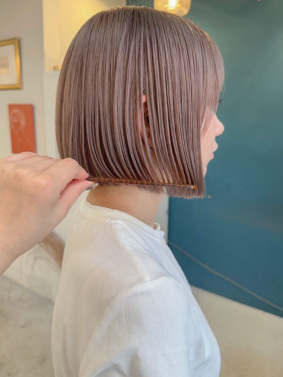 ニモ(NIMO.) ミニボブミルクティーベージュ内巻きボブ切りっぱなしボブウルフ