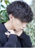 波巻きスパイラルパーマメンズマッシュカット刈り上げ原宿