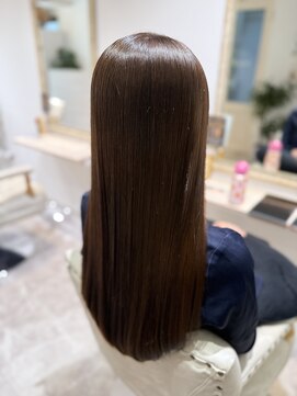 落ち着きのあるうるツヤカラー