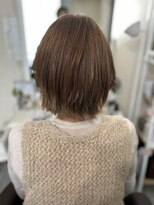 ルチルス(RUTILUS)&nbsp;外ハネショートボブ