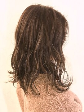 アーリア(aria) ハイライトカラー