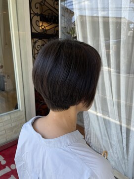 ヘアリラクゼーション リール(hair relaxation rire) 前さがりショートスタイル