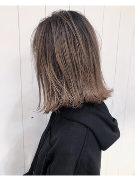 オーク 学芸大学(OAK) バレイヤージュカラー☆切りっぱなしミディアム