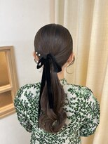 ソノ(sono)&nbsp;ローポニー タイトヘア タイトアレンジ タイトポニー 結婚式ヘア