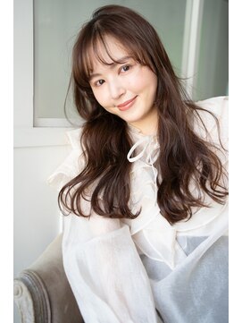 マグノリア オモテサンドウ(MAGNOLiA Omotesando) ふんわり甘い愛されロングパーマ・・・HINATA