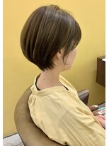 パシフィックダズールバトン(Pacific Dazzle baton)&nbsp;シンプル丸みショートボブ