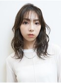 顔まわりレイヤー／赤み消しカラー／ミディアムヘア